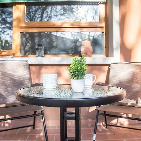 Rita's House - A Little Forest In The City فلورنس